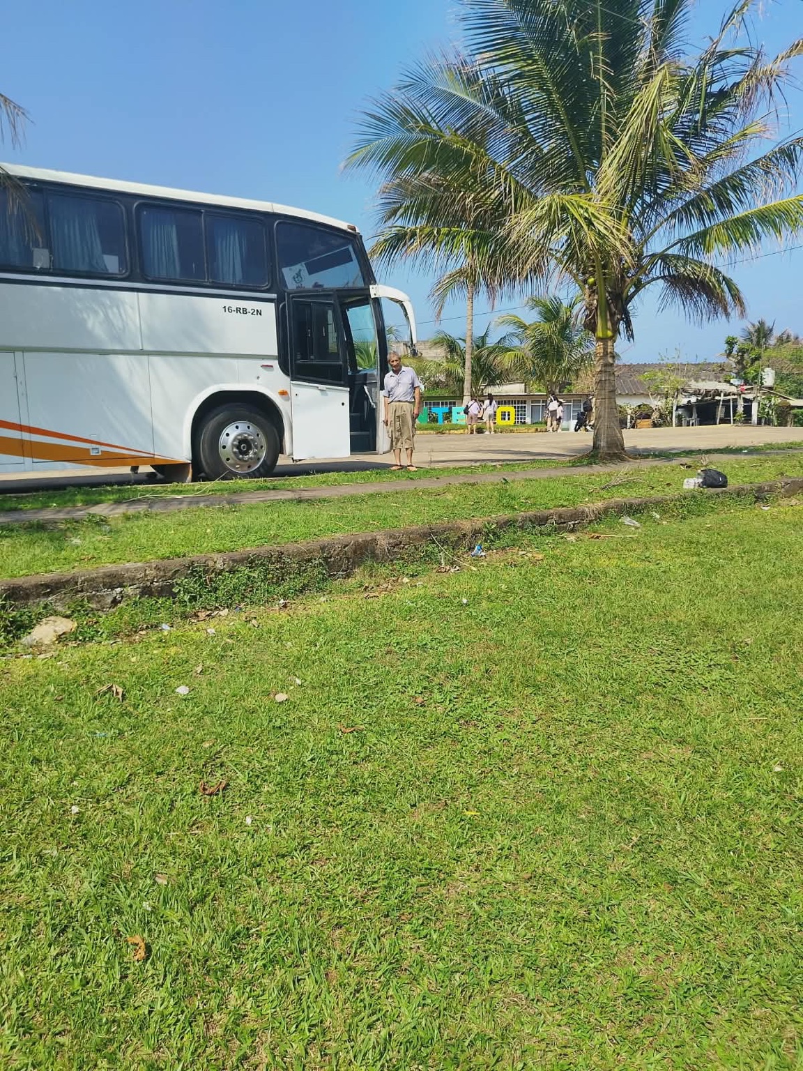 Fotografía de Turismo MALSAN con autobús estacionado